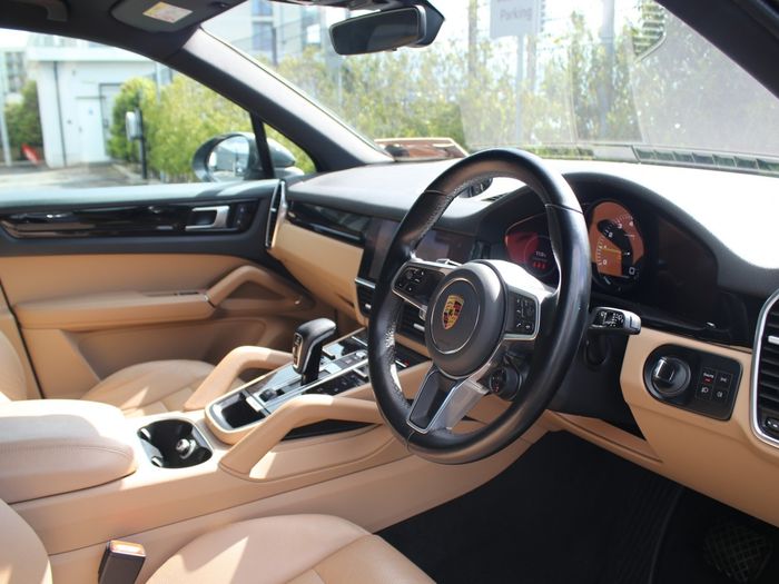 Porsche Cayenne 2022