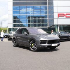 Porsche Cayenne 2022