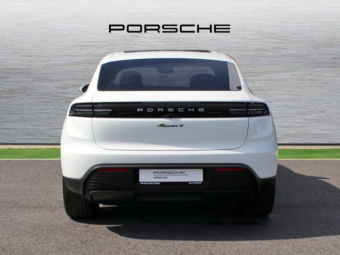 Porsche Macan 2026