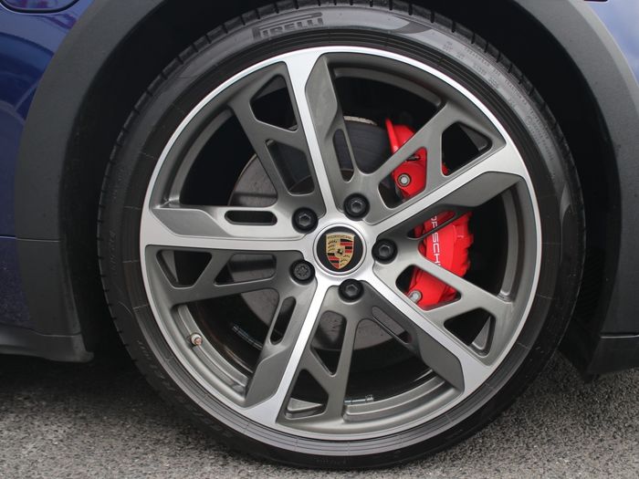 Porsche Taycan 2024
