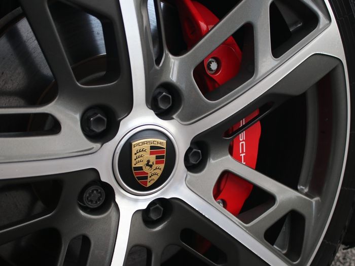 Porsche Taycan 2024