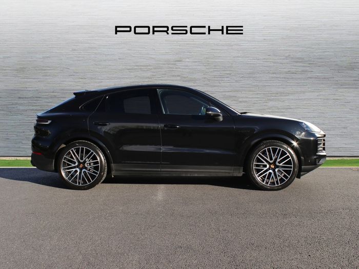 Porsche Cayenne 2025