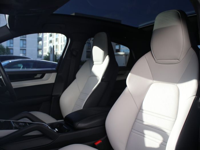 Porsche Cayenne 2025