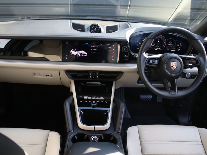 Porsche Cayenne 2025