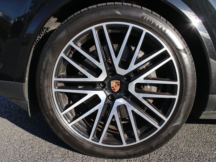 Porsche Cayenne 2025