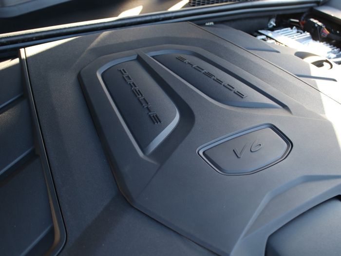 Porsche Cayenne 2025
