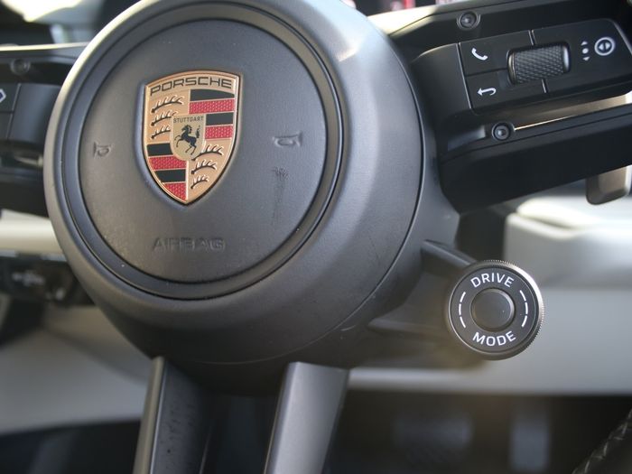 Porsche Cayenne 2025