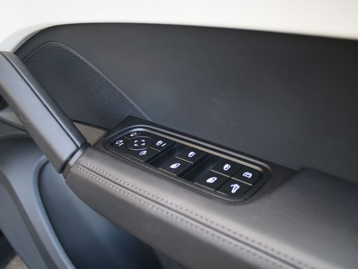 Porsche Cayenne 2025