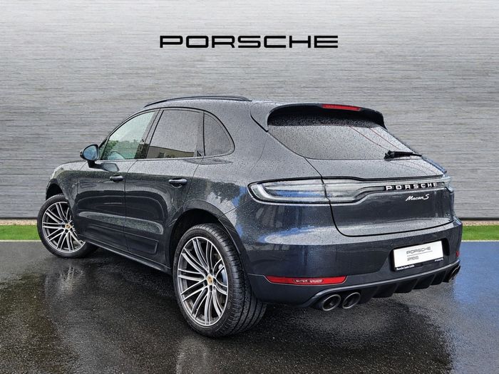 Porsche Macan 2021