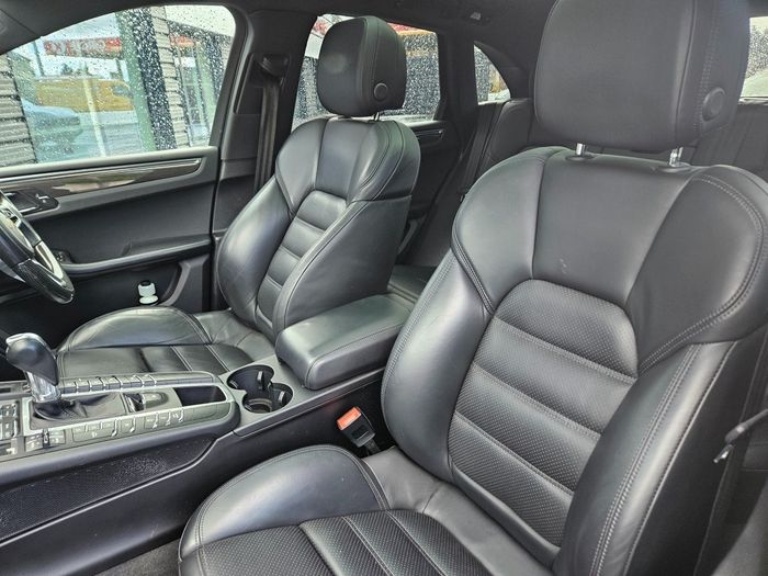 Porsche Macan 2021