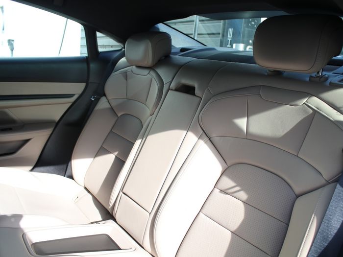 Porsche Taycan 2023