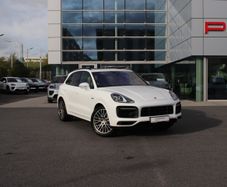 Porsche Cayenne 2023