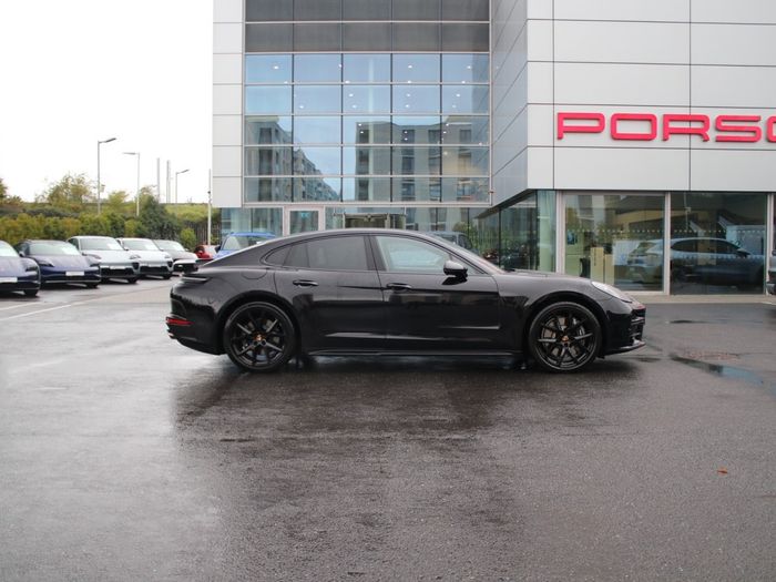 Porsche Panamera 2025