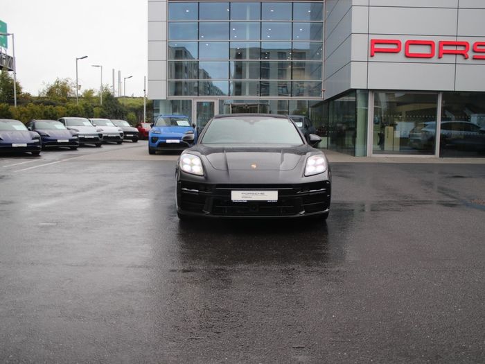 Porsche Panamera 2025