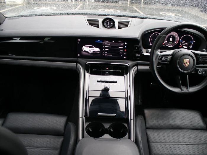 Porsche Panamera 2025
