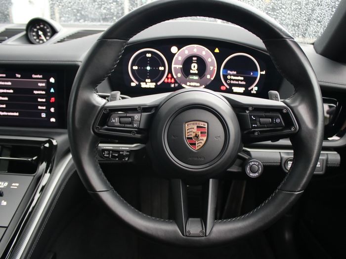 Porsche Panamera 2025