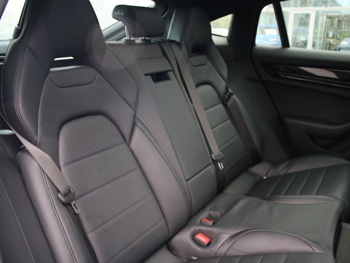 Porsche Panamera 2025