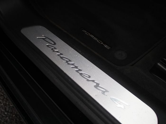 Porsche Panamera 2025