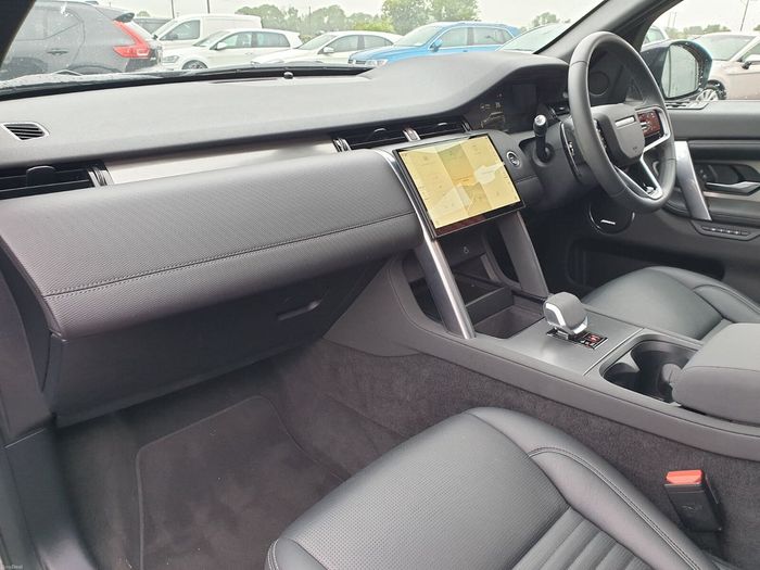 Land Rover Discovery Sport 2024