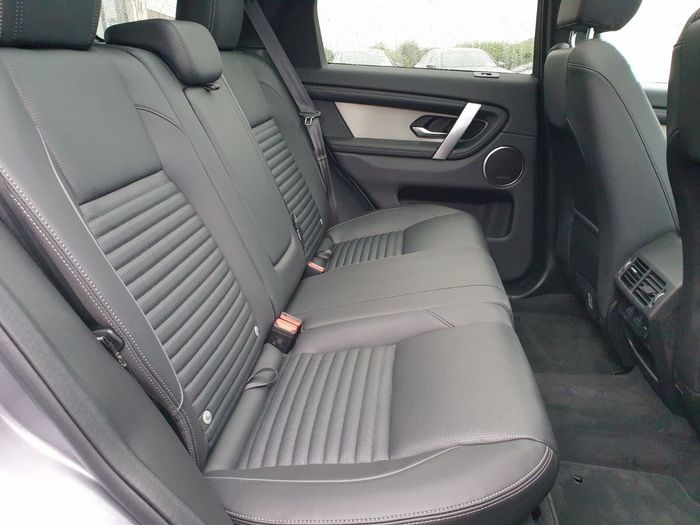 Land Rover Discovery Sport 2024