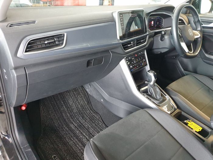 Volkswagen T-Roc 2023