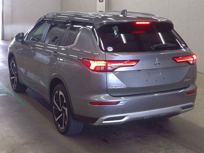 Mitsubishi Outlander 2023