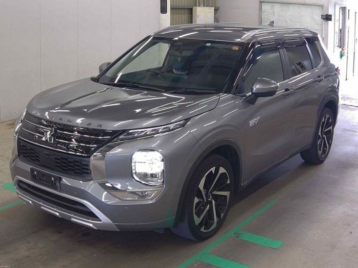 Mitsubishi Outlander 2023