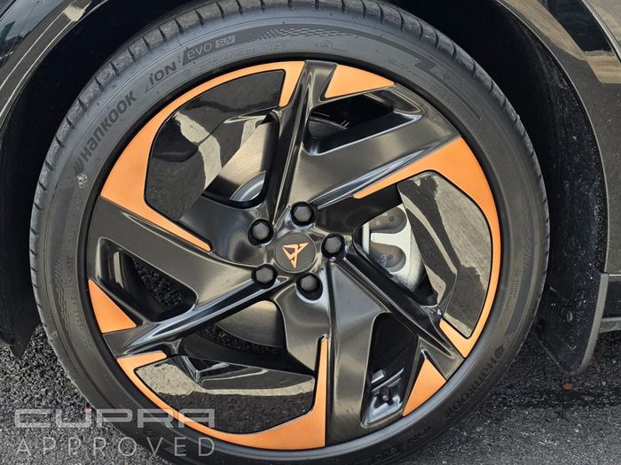 Cupra Tavascan 2026