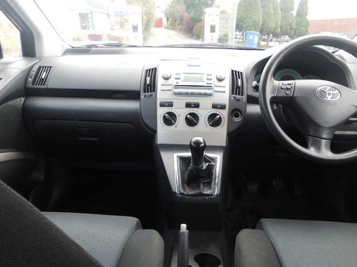 Toyota Corolla Verso 2005