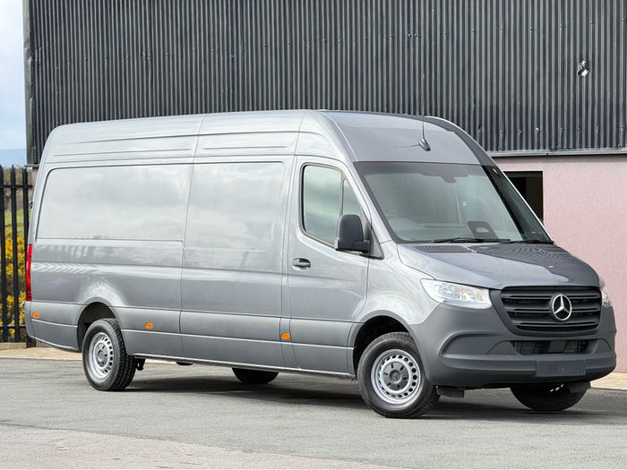 Mercedes-Benz Sprinter 2025