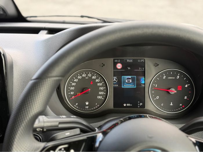 Mercedes-Benz Sprinter 2025