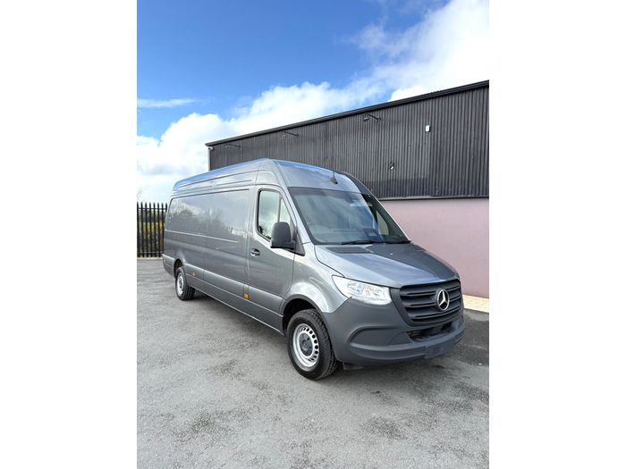 Mercedes-Benz Sprinter 2025