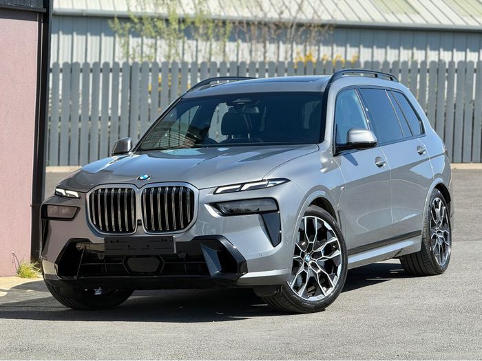 BMW X7 2025