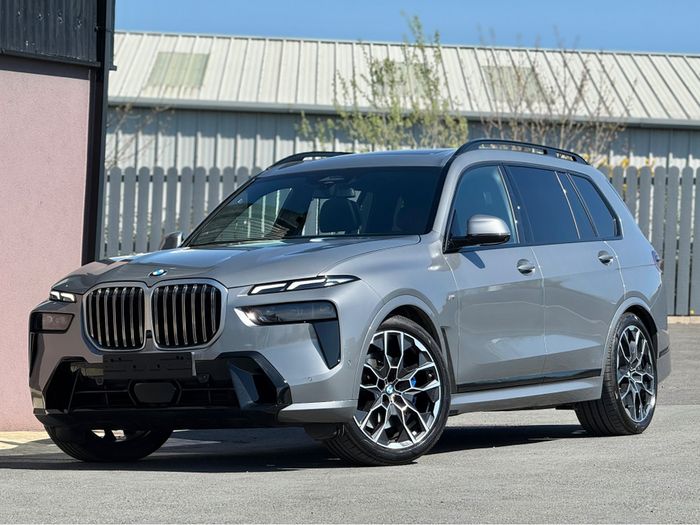 BMW X7 2025