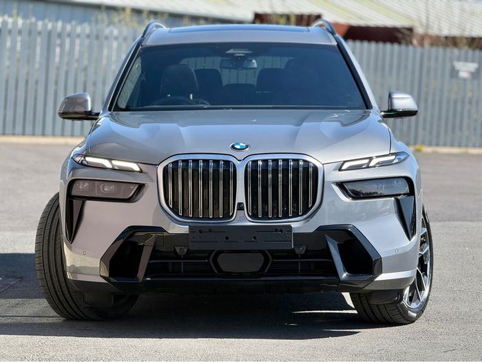 BMW X7 2025