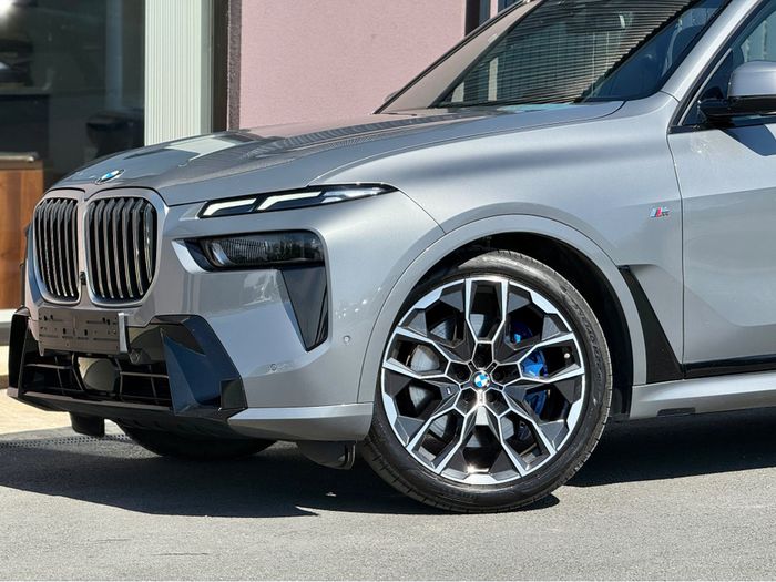 BMW X7 2025