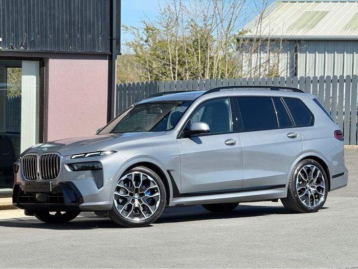 BMW X7 2025