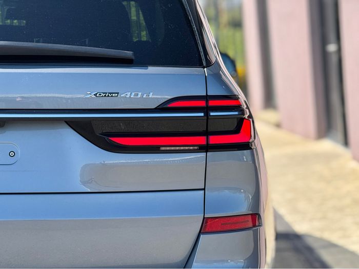 BMW X7 2025
