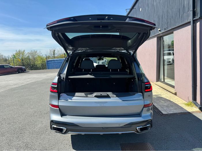 BMW X7 2025