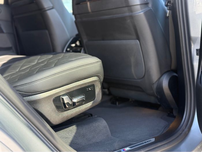 BMW X7 2025