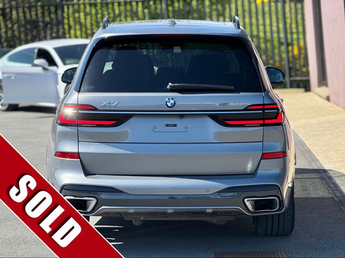 BMW X7 2025
