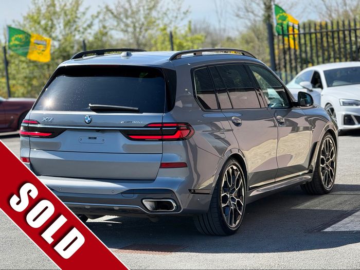 BMW X7 2025