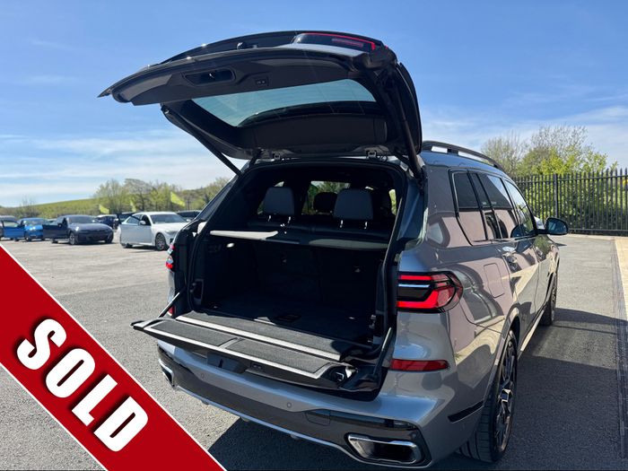 BMW X7 2025