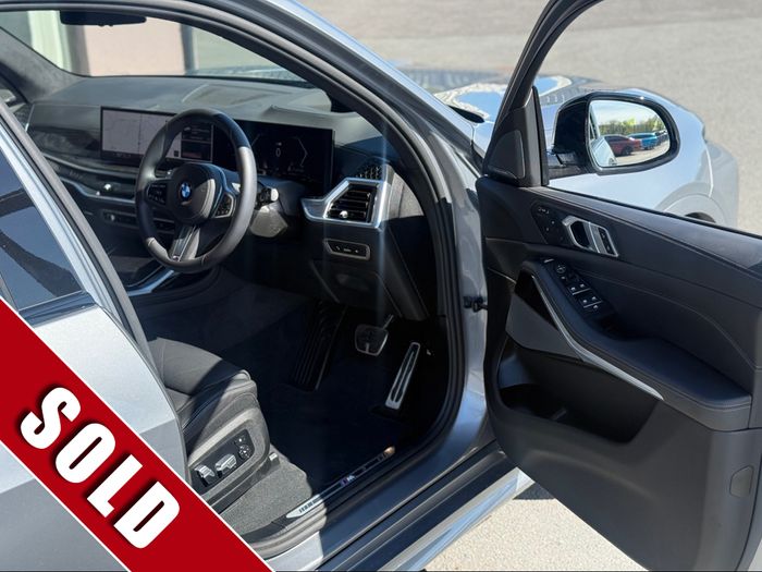 BMW X7 2025