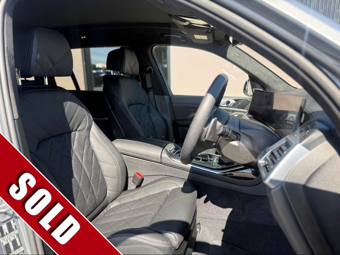 BMW X7 2025