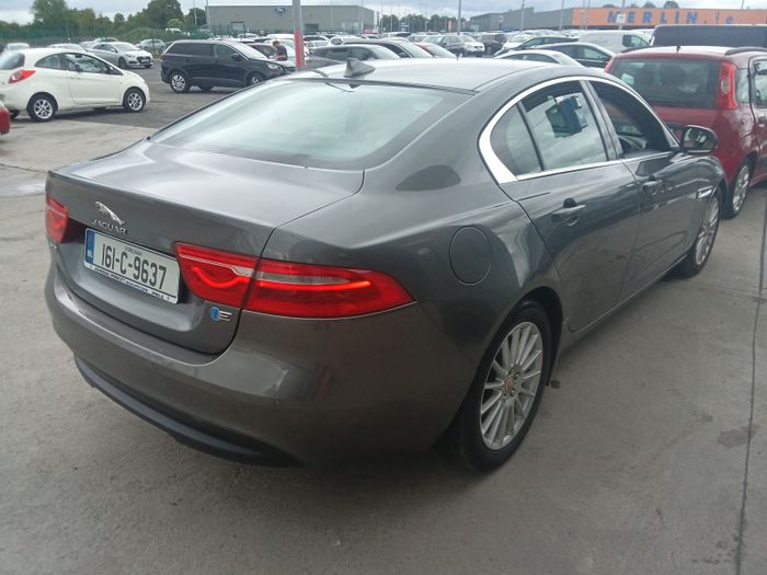 Jaguar XE 2016