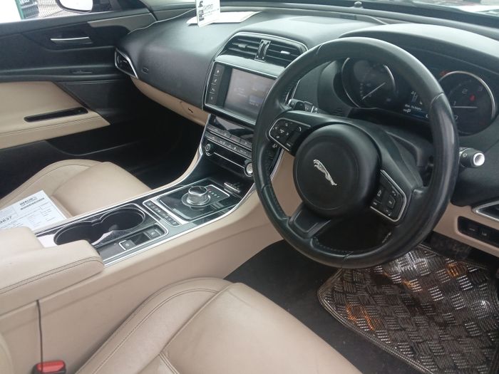Jaguar XE 2016