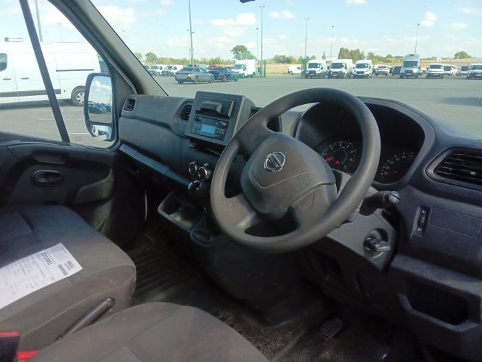 Nissan Interstar 2022