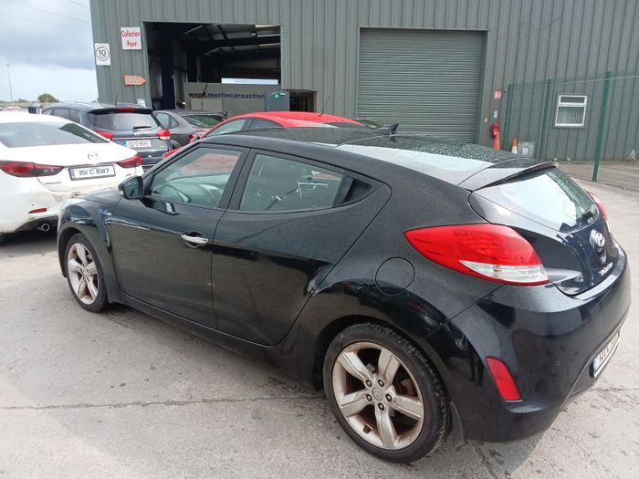 Hyundai Veloster 2013