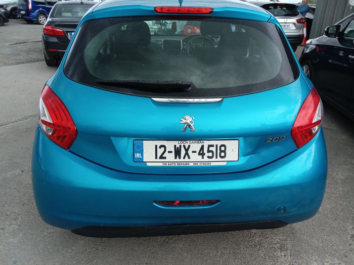 Peugeot 208 2012